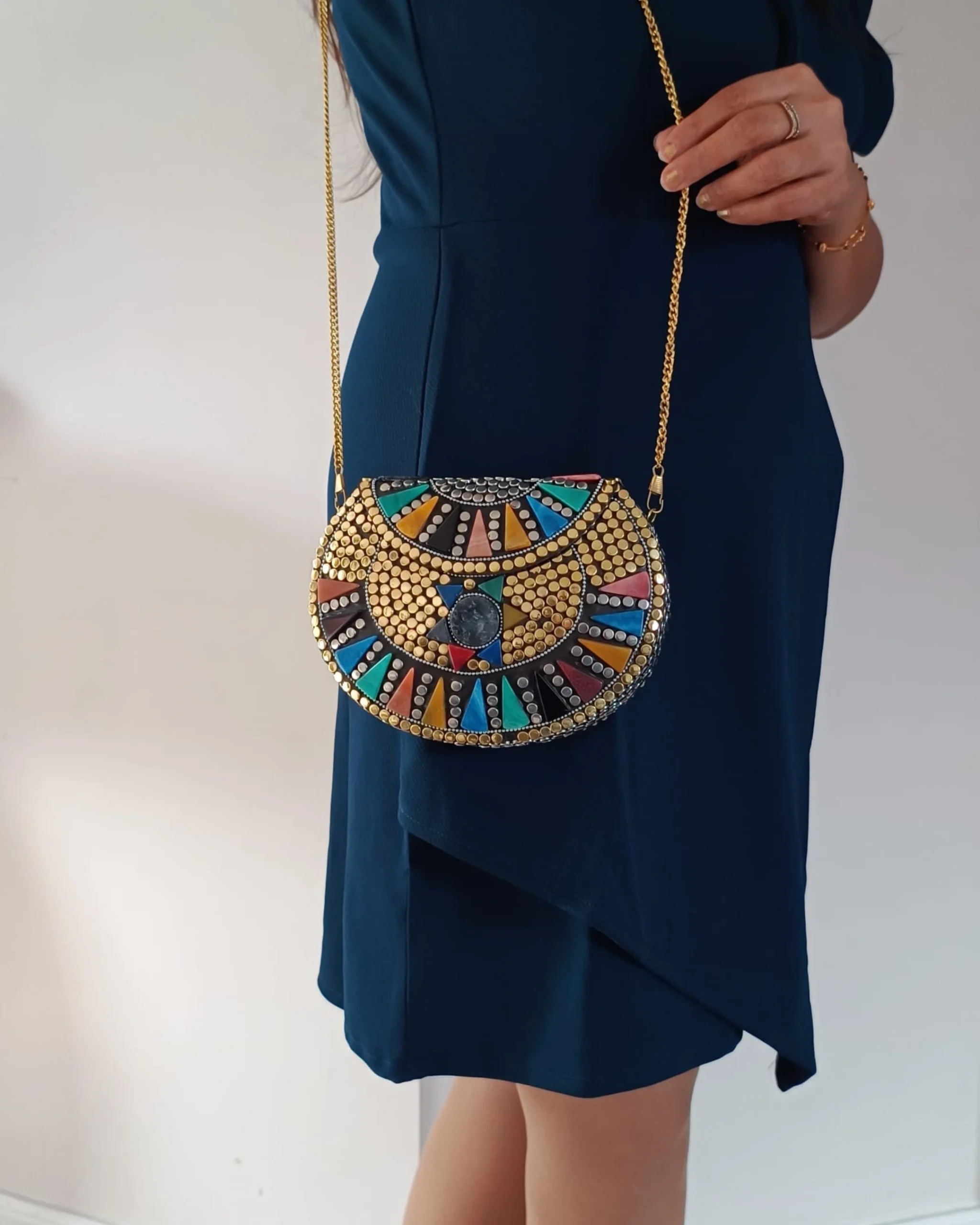 Women Trendy Metal Clutch Hand Bag - Image 11