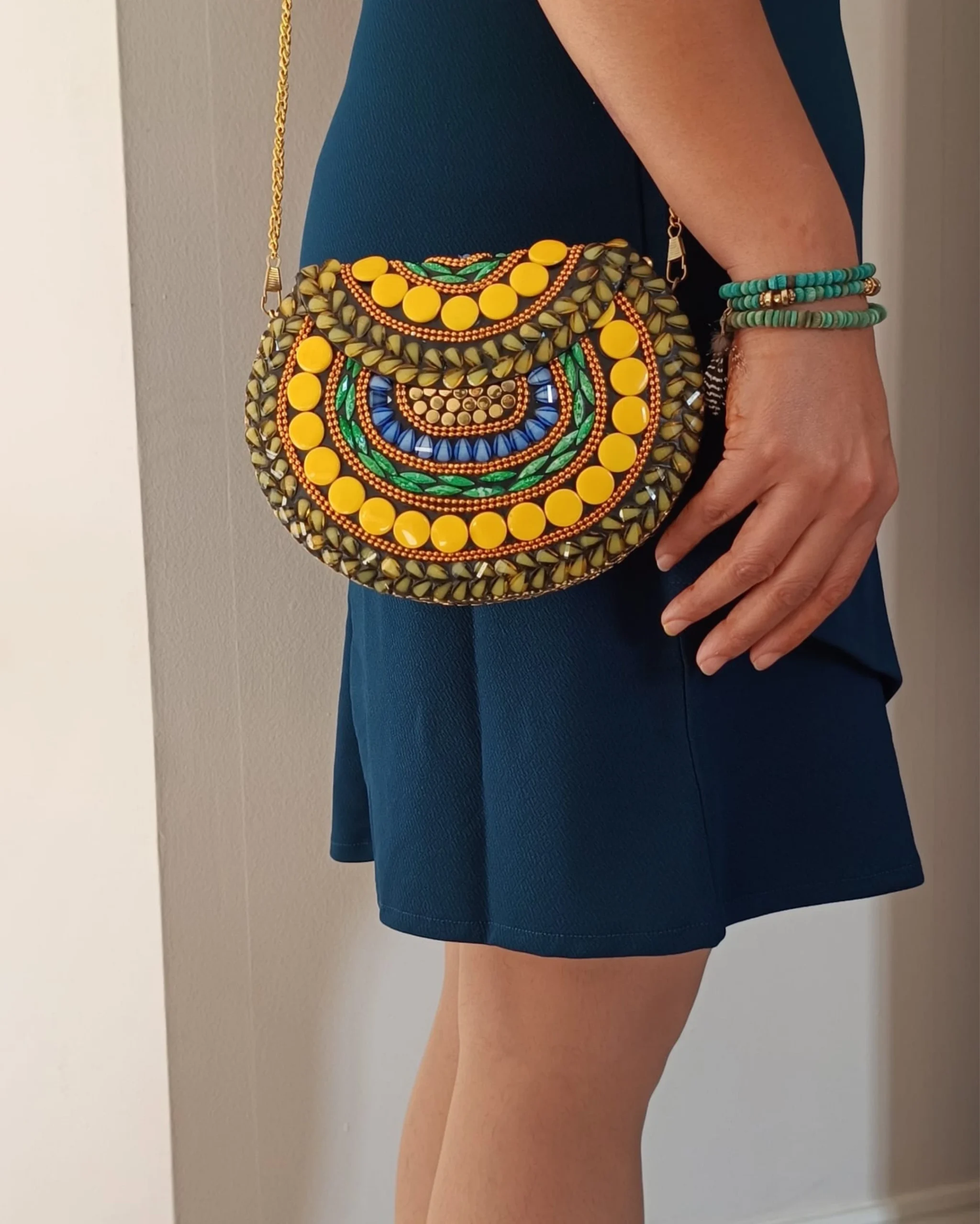 Women Trendy Metal Clutch Hand Bag - Image 16