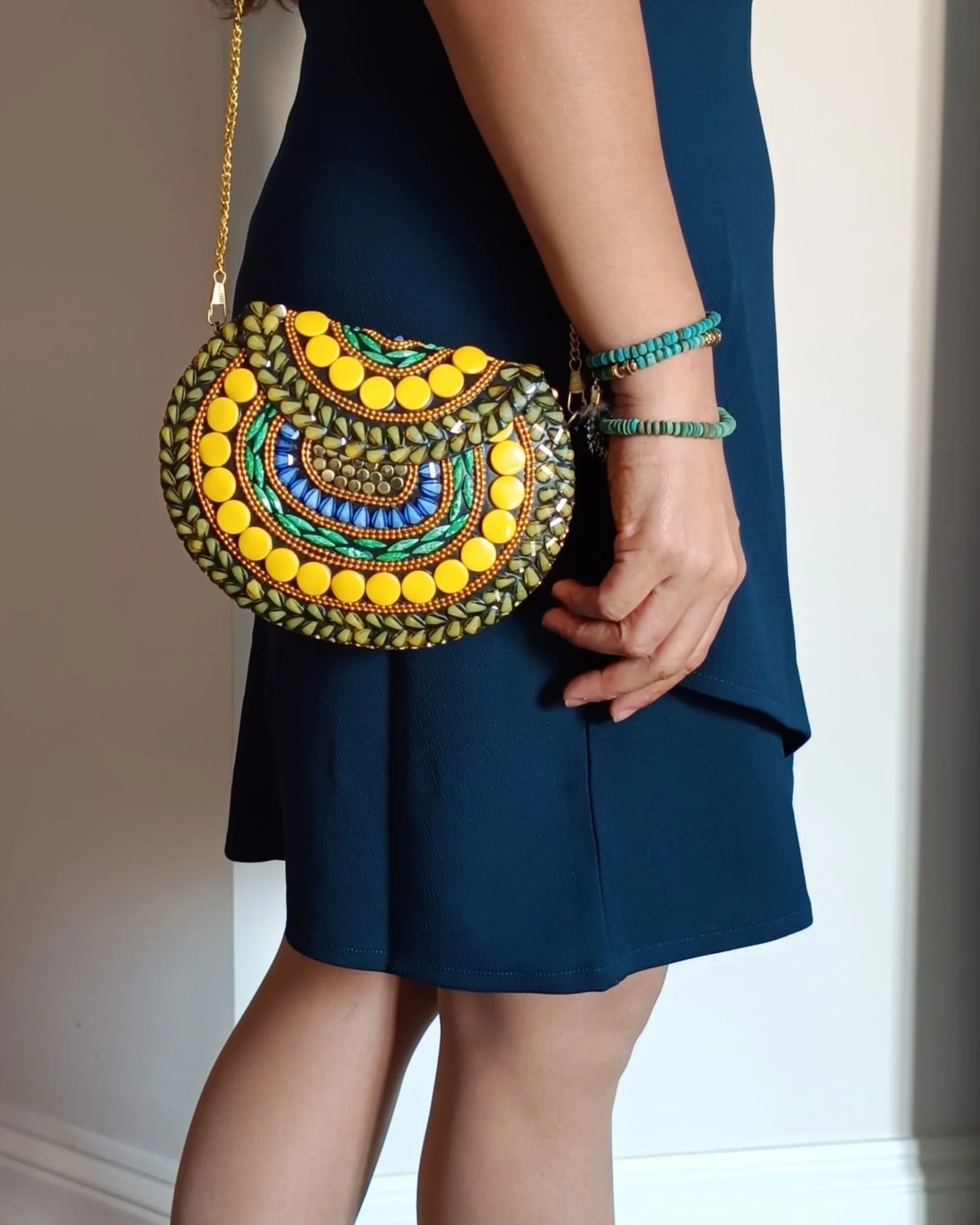 Women Trendy Metal Clutch Hand Bag - Image 17