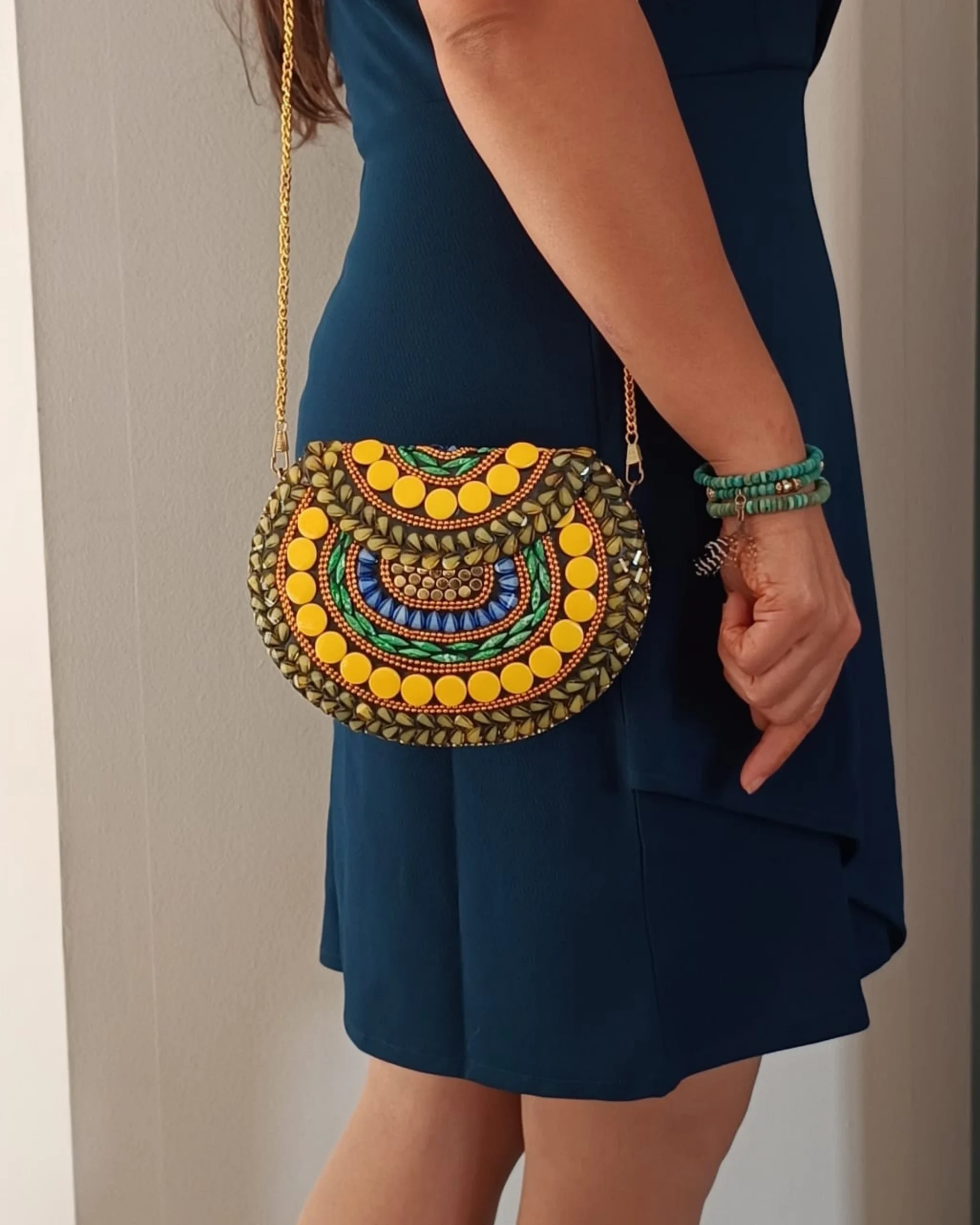 Women Trendy Metal Clutch Hand Bag - Image 18