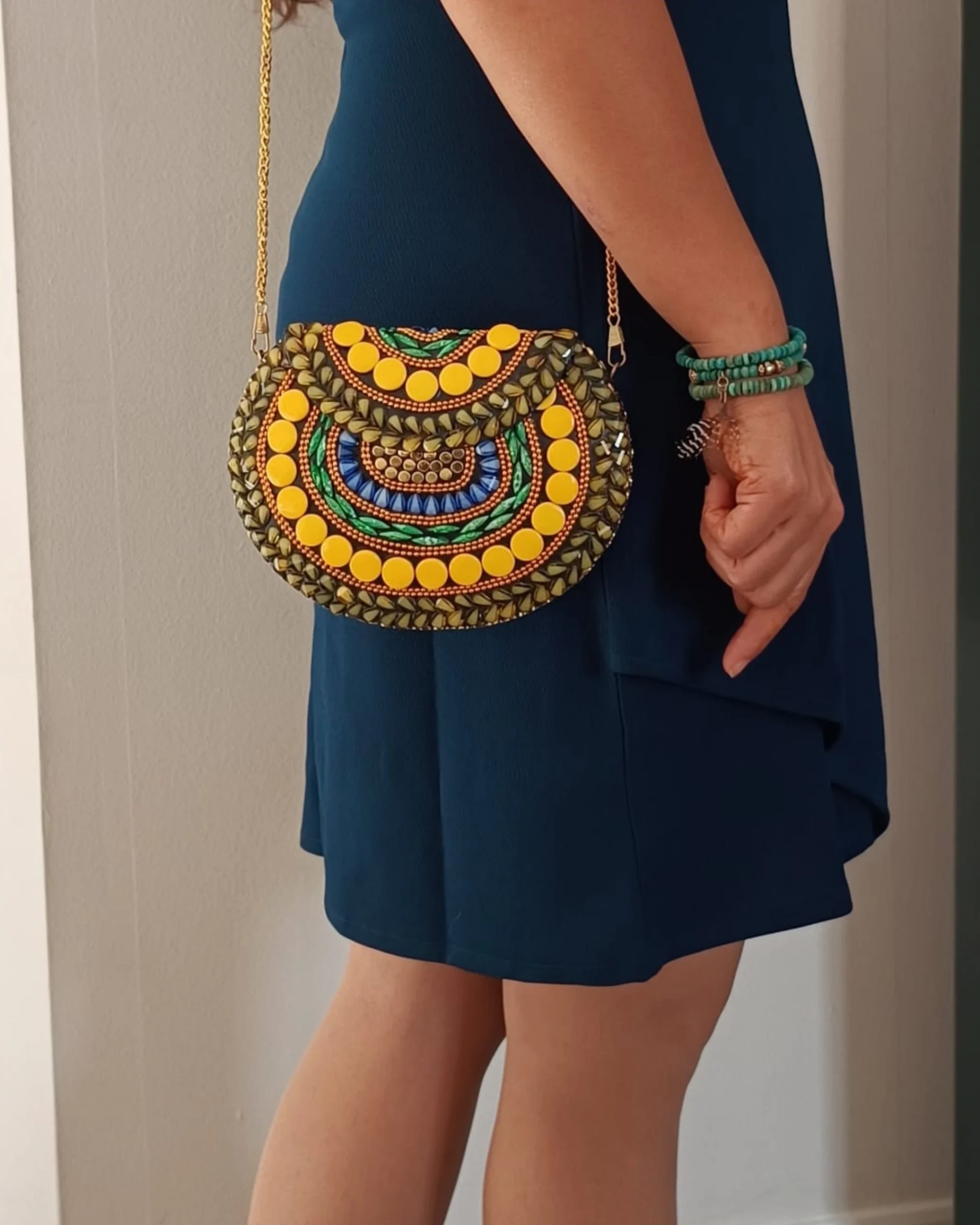 Women Trendy Metal Clutch Hand Bag - Image 19