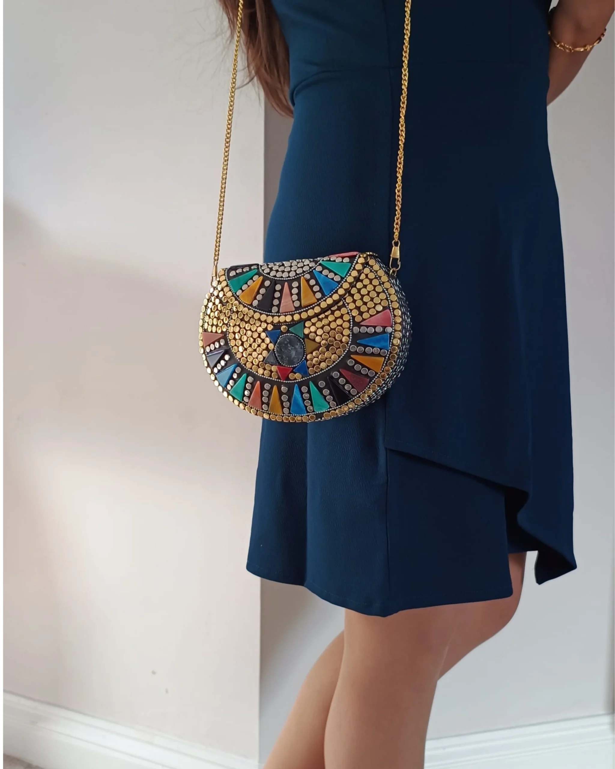 Women Trendy Metal Clutch Hand Bag - Image 8